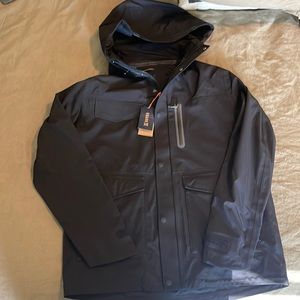 NWT Mens Roark Wolf 3- Layer Jacket size Medium!